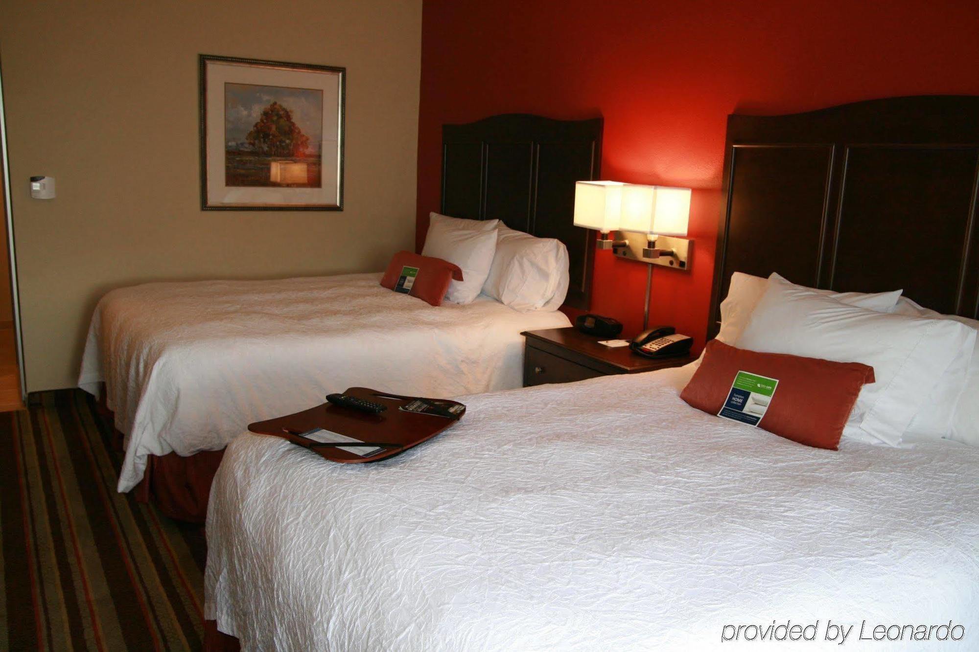Hampton Inn Сълфър Спрингс Стая снимка